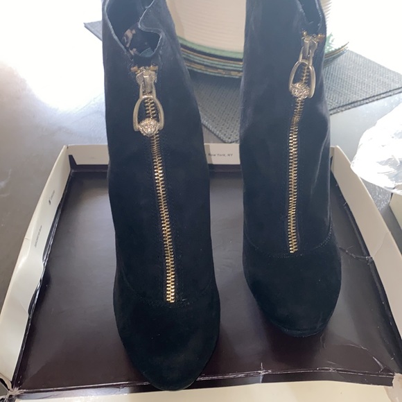 Anne Klein Shoes - Anne Klein Suede, zip front ankle boots